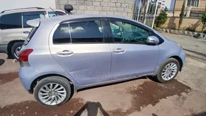 Toyota Yaris 2010 Purple