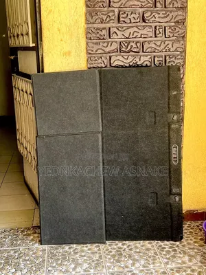 Toyota Yaris 2007,Boot Carpet ,False Floor Or Cargo Cover.