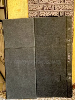 Toyota Yaris 2007,Boot Carpet ,False Floor Or Cargo Cover.