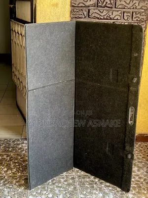 Toyota Yaris 2007,Boot Carpet ,False Floor Or Cargo Cover.