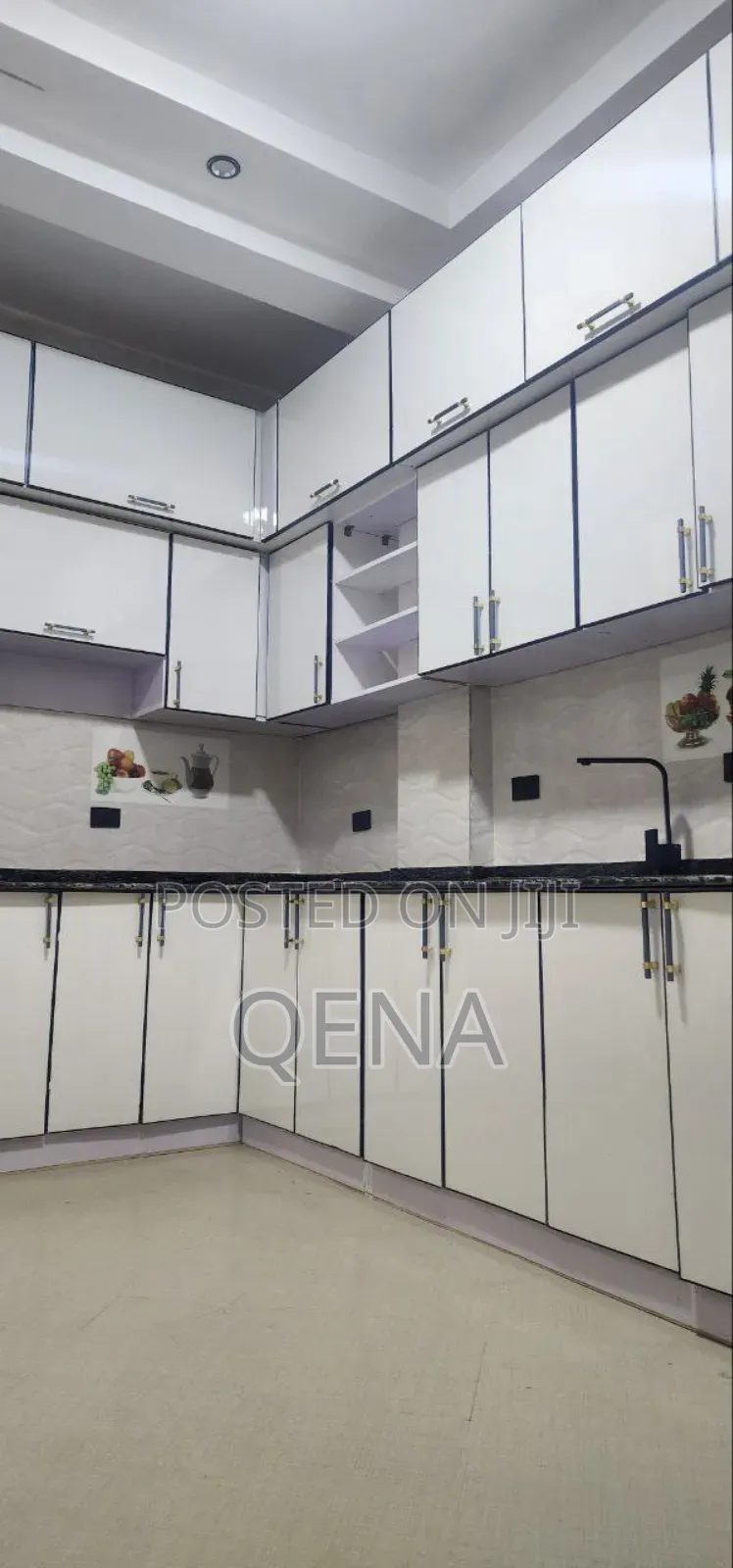 Furnished 7bdrm Maisonette in Akaky Kaliti for sale