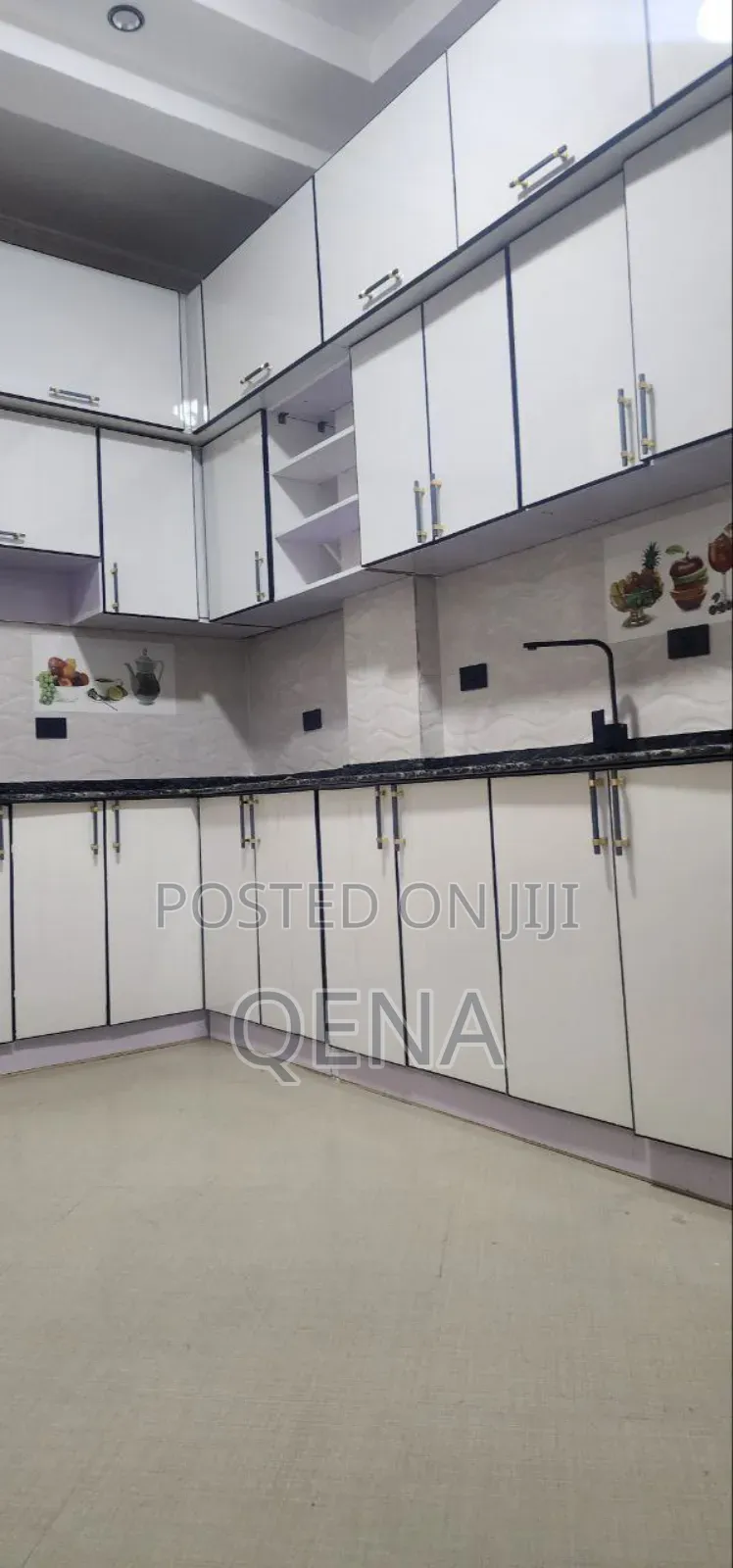 Furnished 7bdrm Maisonette in Akaky Kaliti for sale