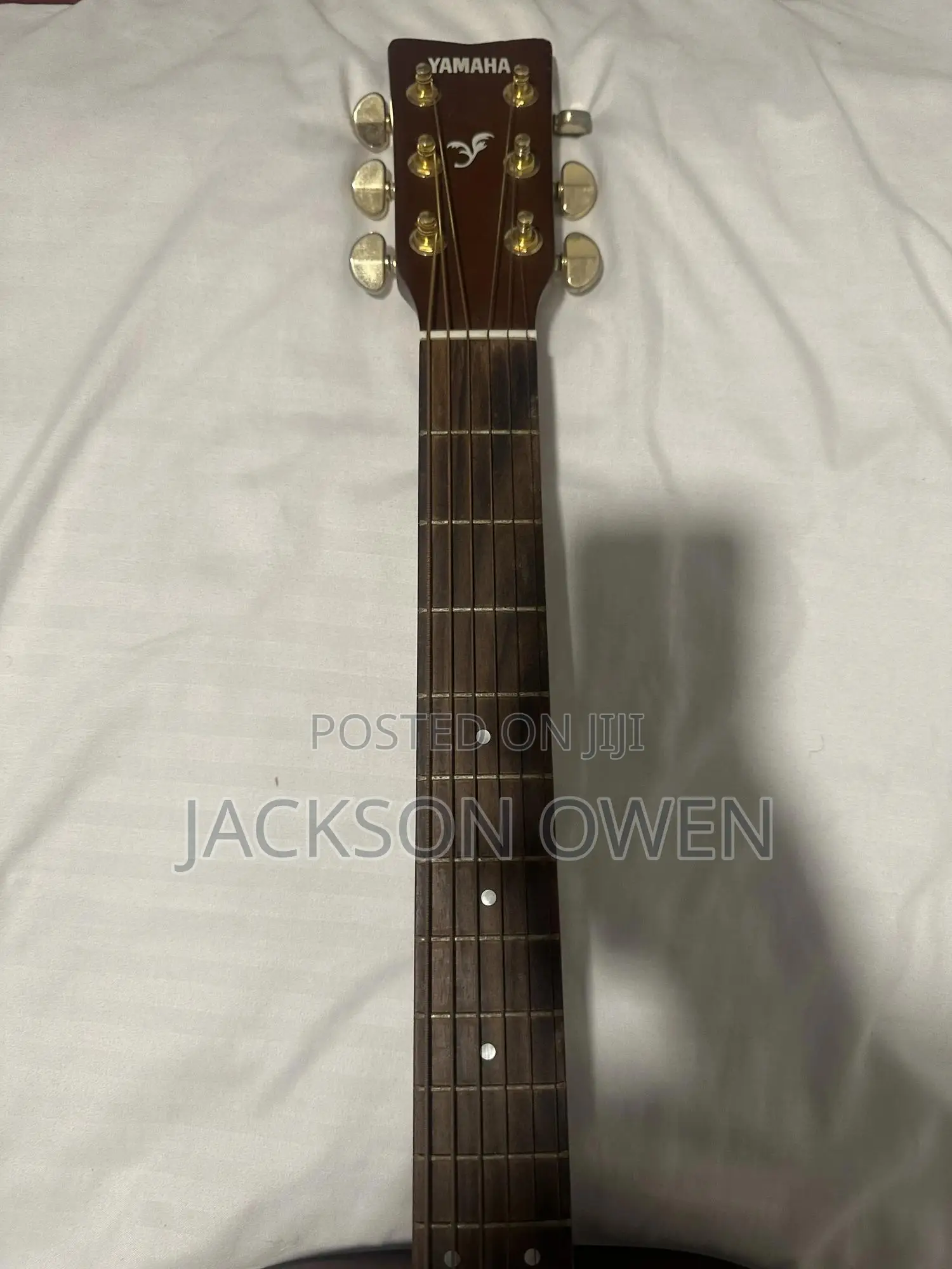 Yamaha Acoustic Guitar