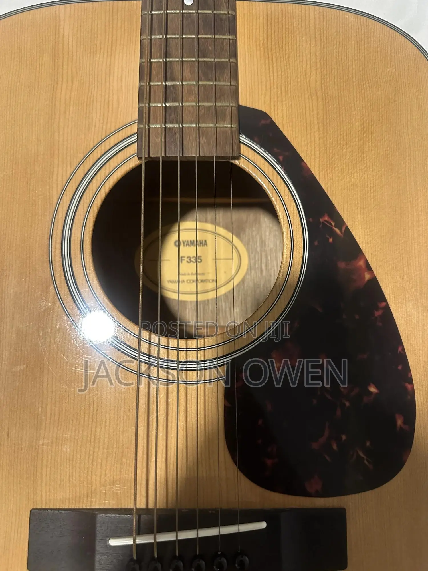 Yamaha Acoustic Guitar