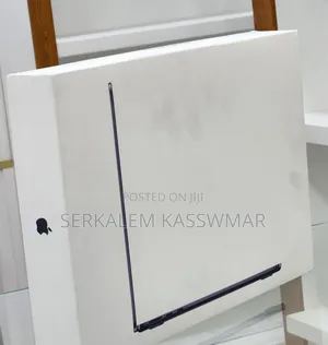 New Laptop Apple MacBook Air 16GB Apple M4 SSD 256GB