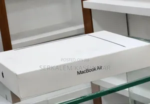 New Laptop Apple MacBook Air 16GB Apple M4 SSD 256GB