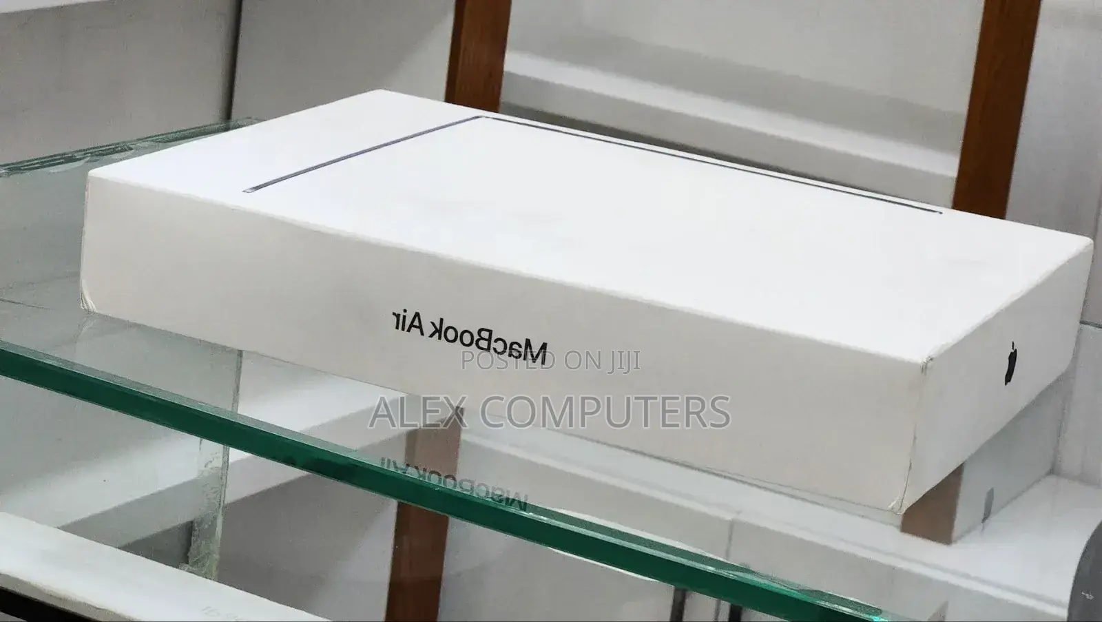 New Laptop Apple MacBook Air 16GB Apple M4 SSD 256GB