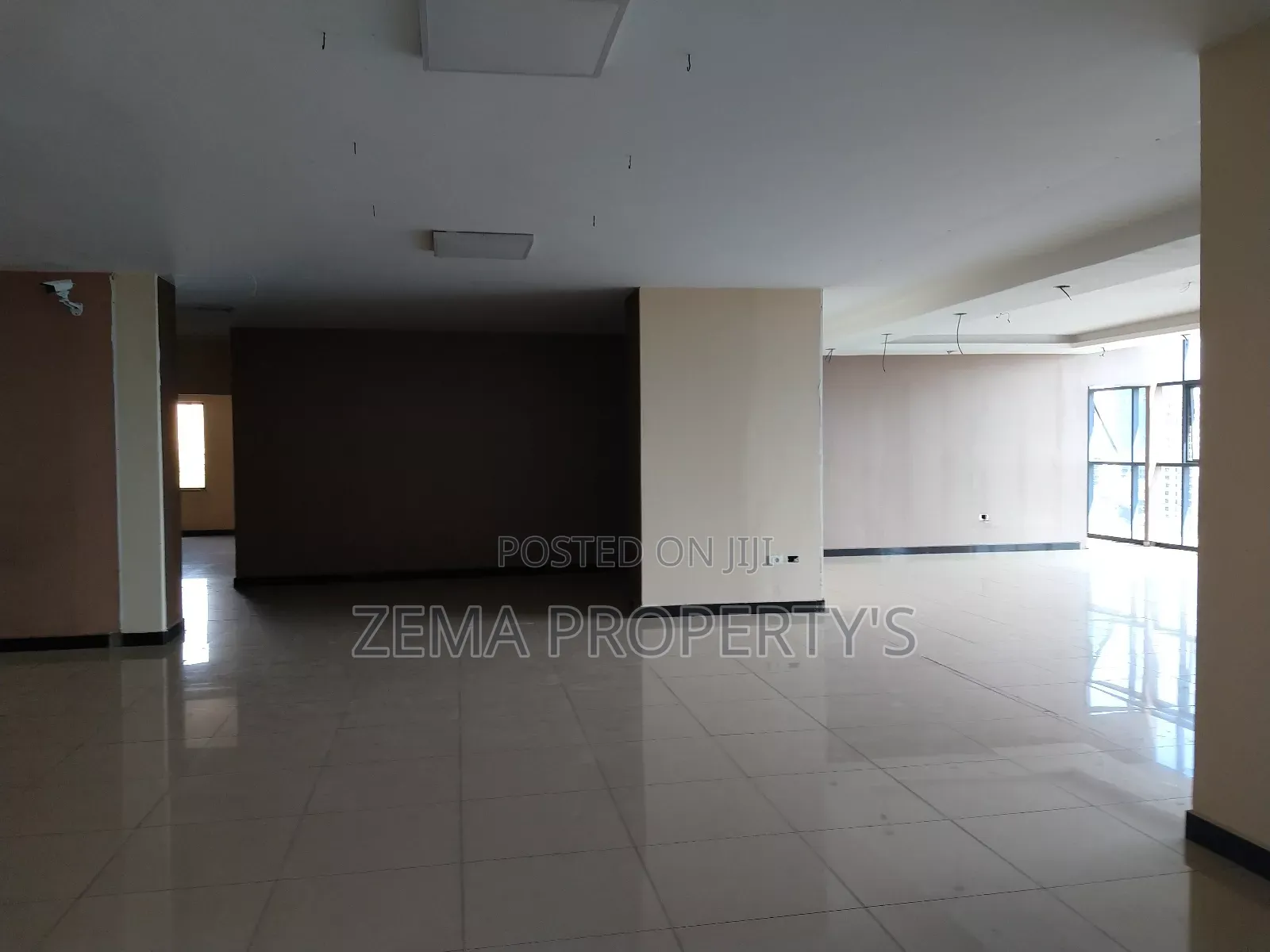 Rent 1200,Ms Office Space for Rent – Main Street Bole