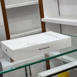 New Laptop Apple MacBook Pro 2024 M4 14-Inch 16GB Apple M4 SSD 256GB