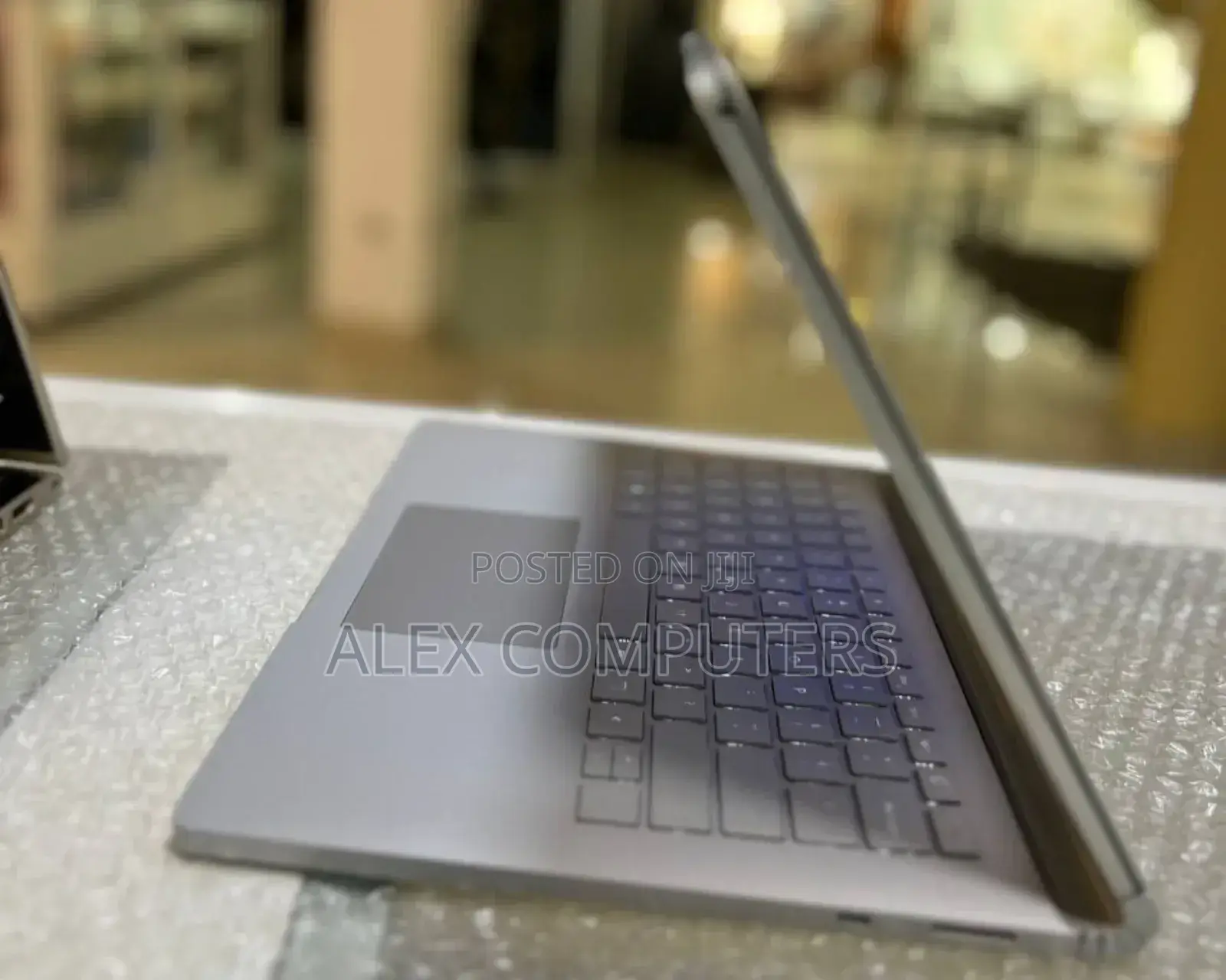 New Laptop Microsoft Surface 16GB Intel Core I7 SSD 256GB