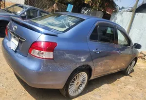 Toyota Yaris 2010 Blue