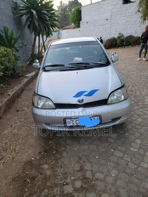Toyota Platz 1.0 FWD 2001 Silver