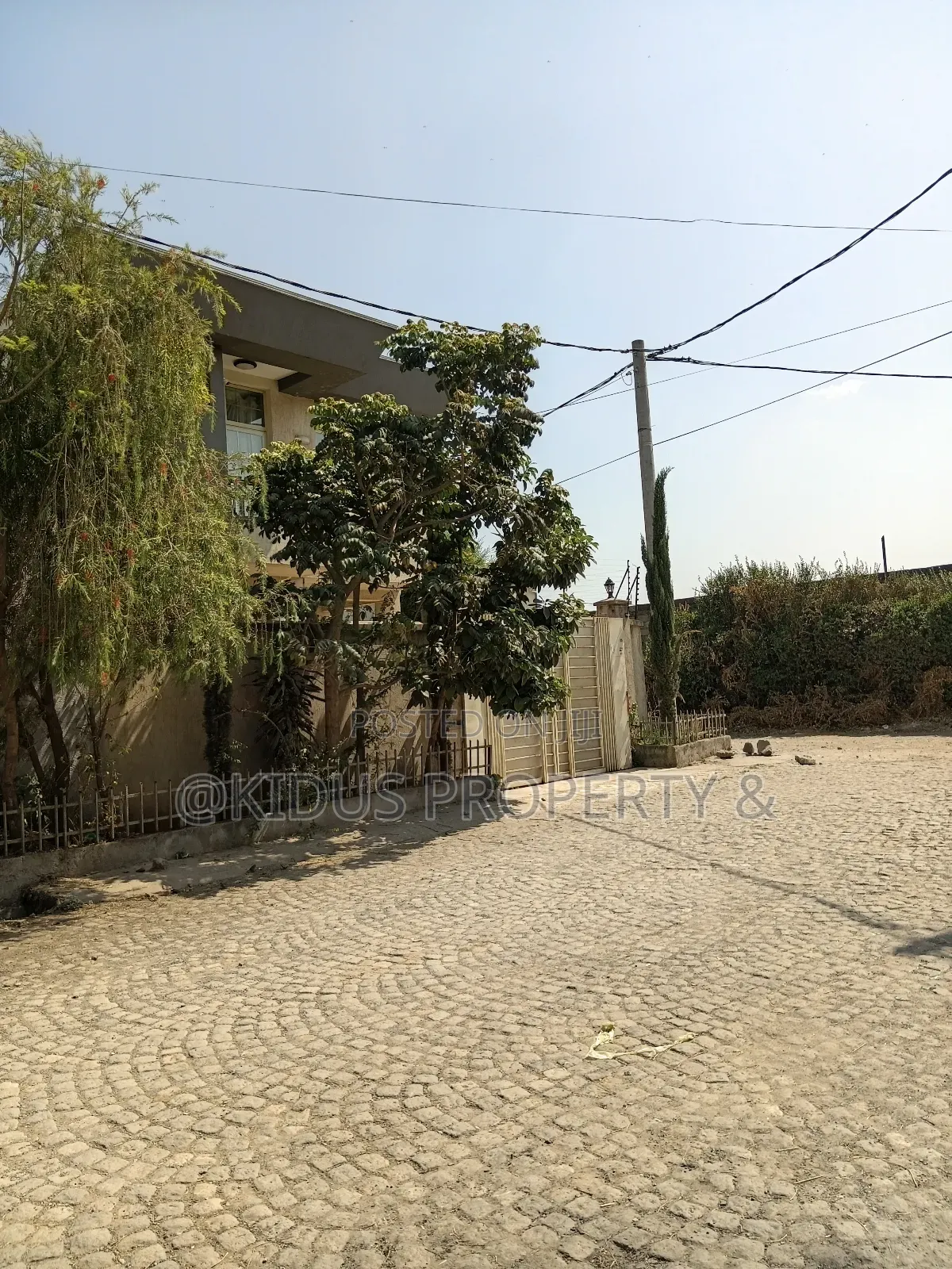 6bdrm House in Nasswe Real State, Nifas Silk-Lafto for sale