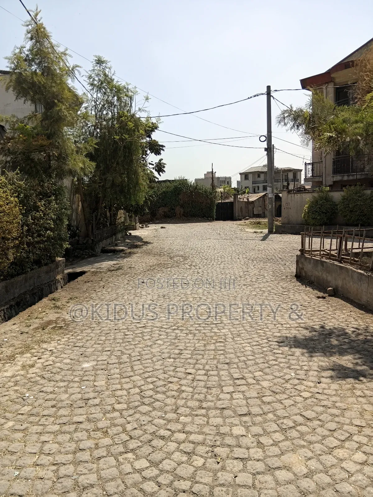 6bdrm House in Nasswe Real State, Nifas Silk-Lafto for sale