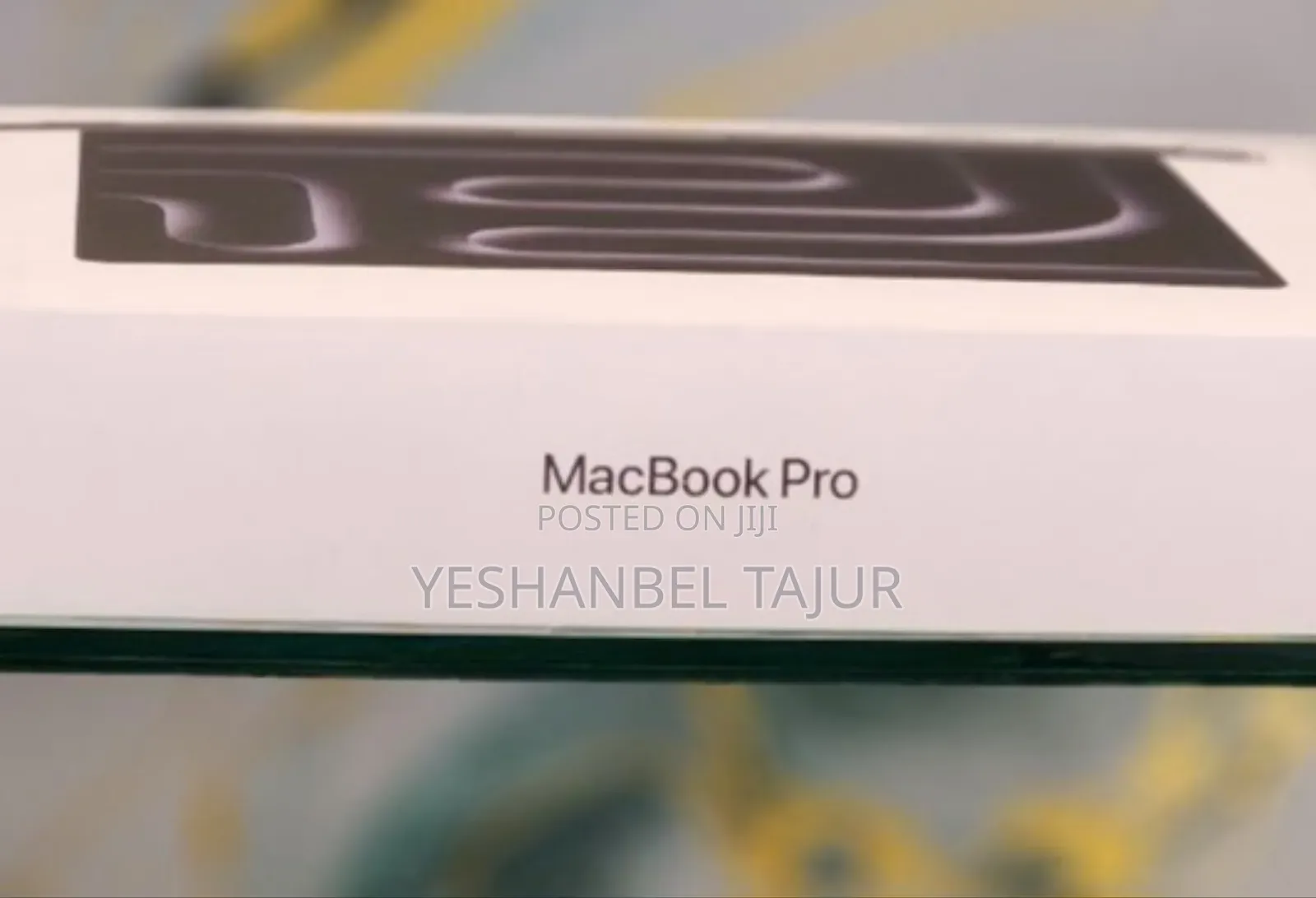 New Laptop Apple Macbook Pro 2025 M5 14-Inch 16GB Apple M5 SSD 512GB