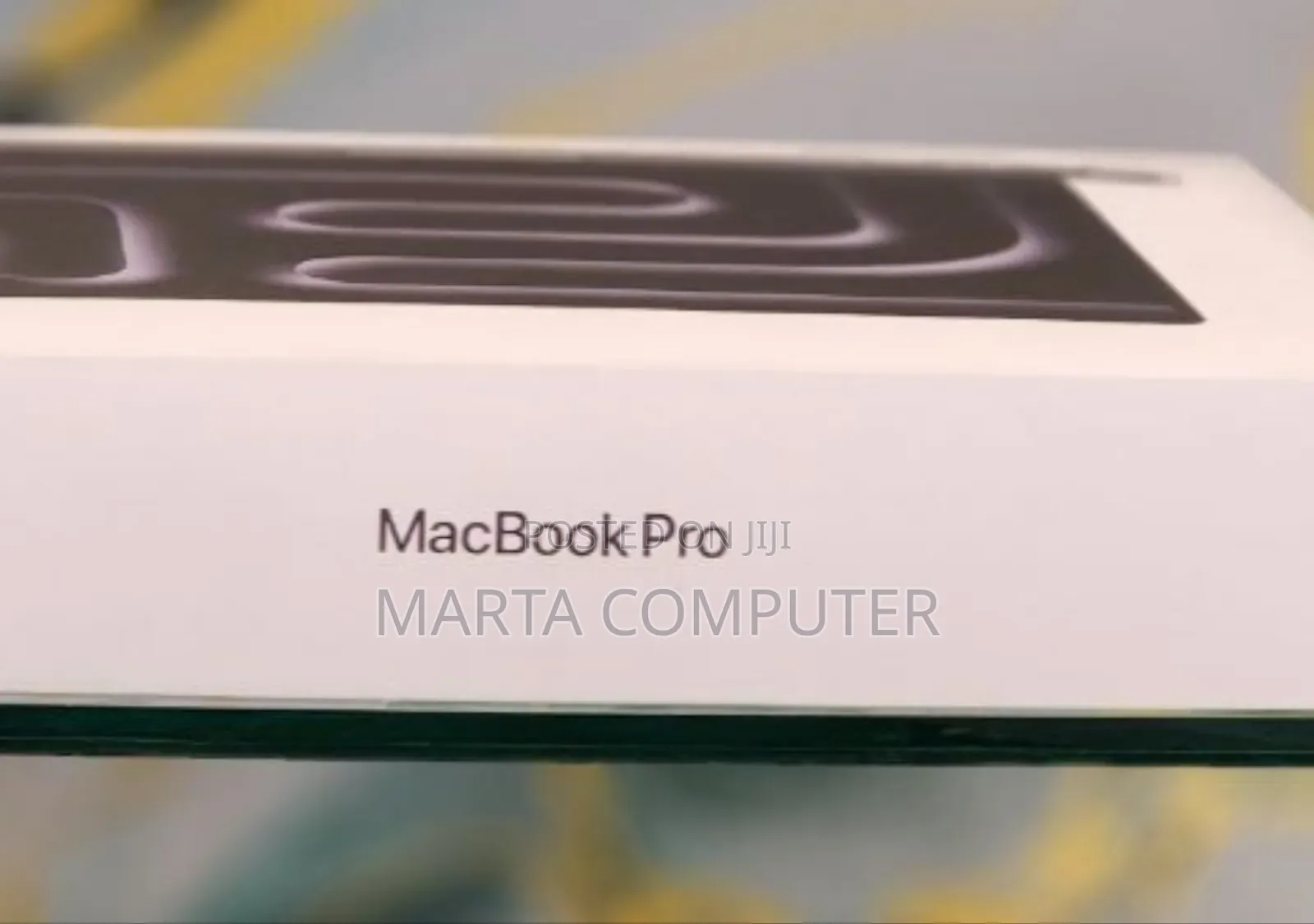 New Laptop Apple MacBook Pro 16GB Apple M5 SSD 512GB