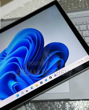 New Laptop Microsoft Surface Book 3 16GB Intel Core I7 SSD 256GB