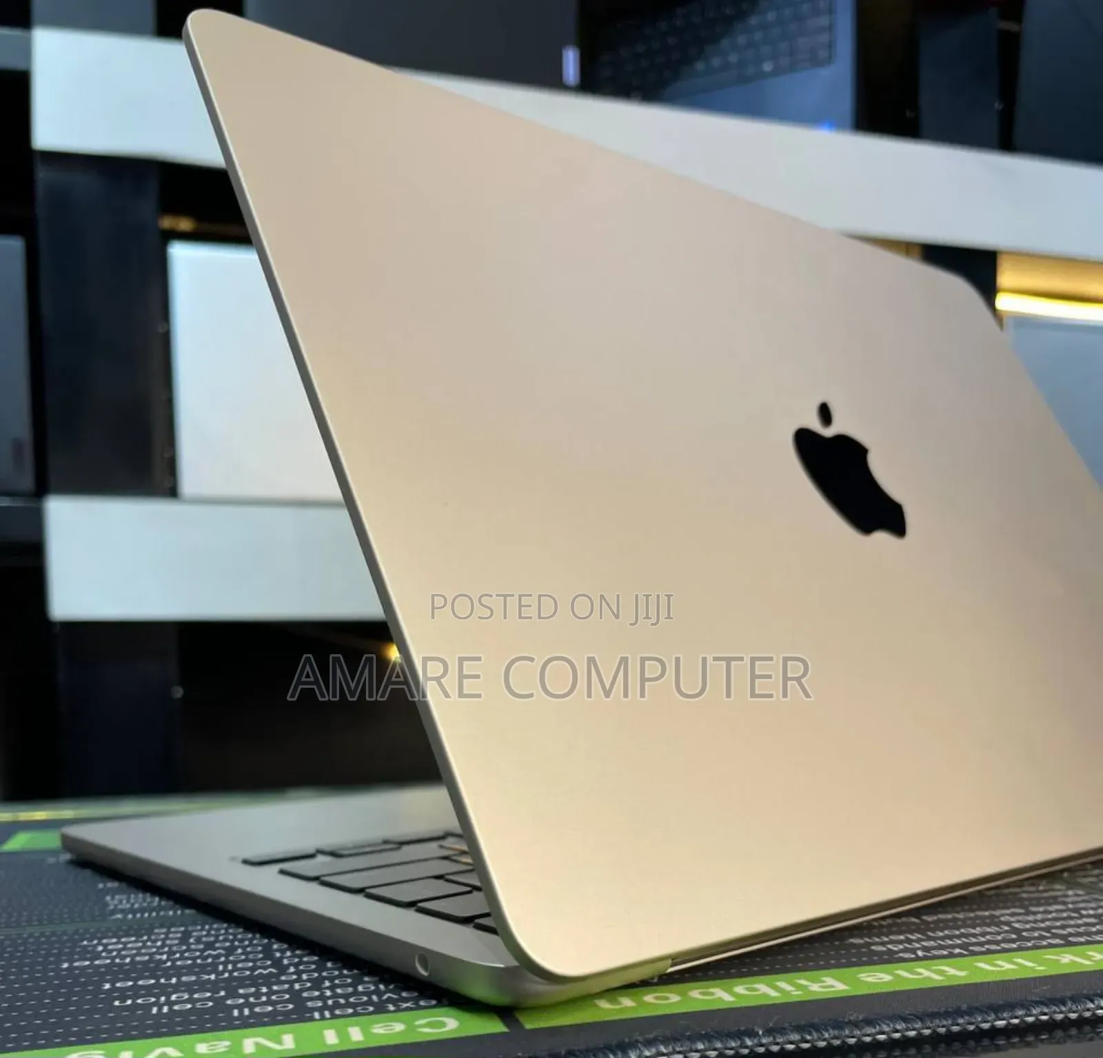 New Laptop Apple MacBook Air 2024 M3 13-Inch 8GB Apple M3 SSD 256GB