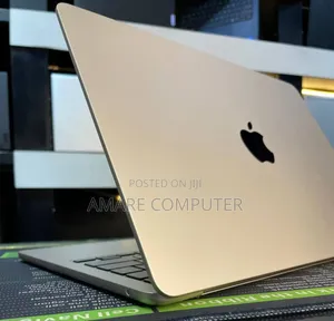 New Laptop Apple MacBook Air 2024 M3 13-Inch 8GB Apple M3 SSD 256GB