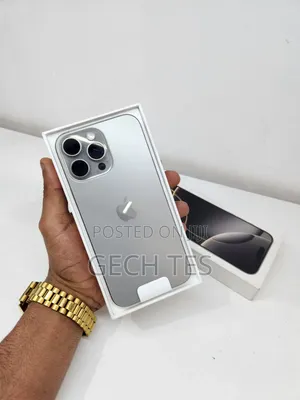 New Apple iPhone 16 Pro Max 256 GB Silver