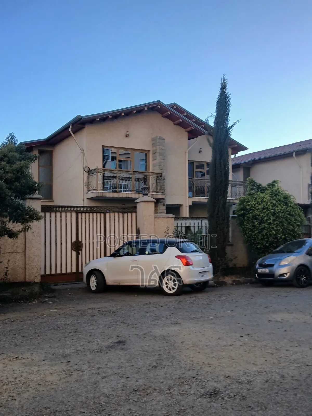 3bdrm House in 270 ካሬ G+1 አያት አካባቢ , Bole for sale