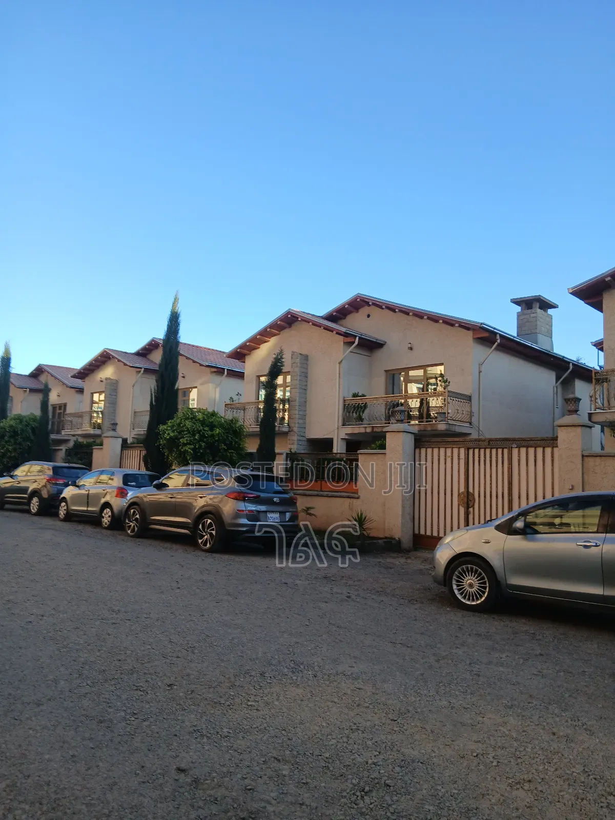 3bdrm House in 270 ካሬ G+1 አያት አካባቢ , Bole for sale