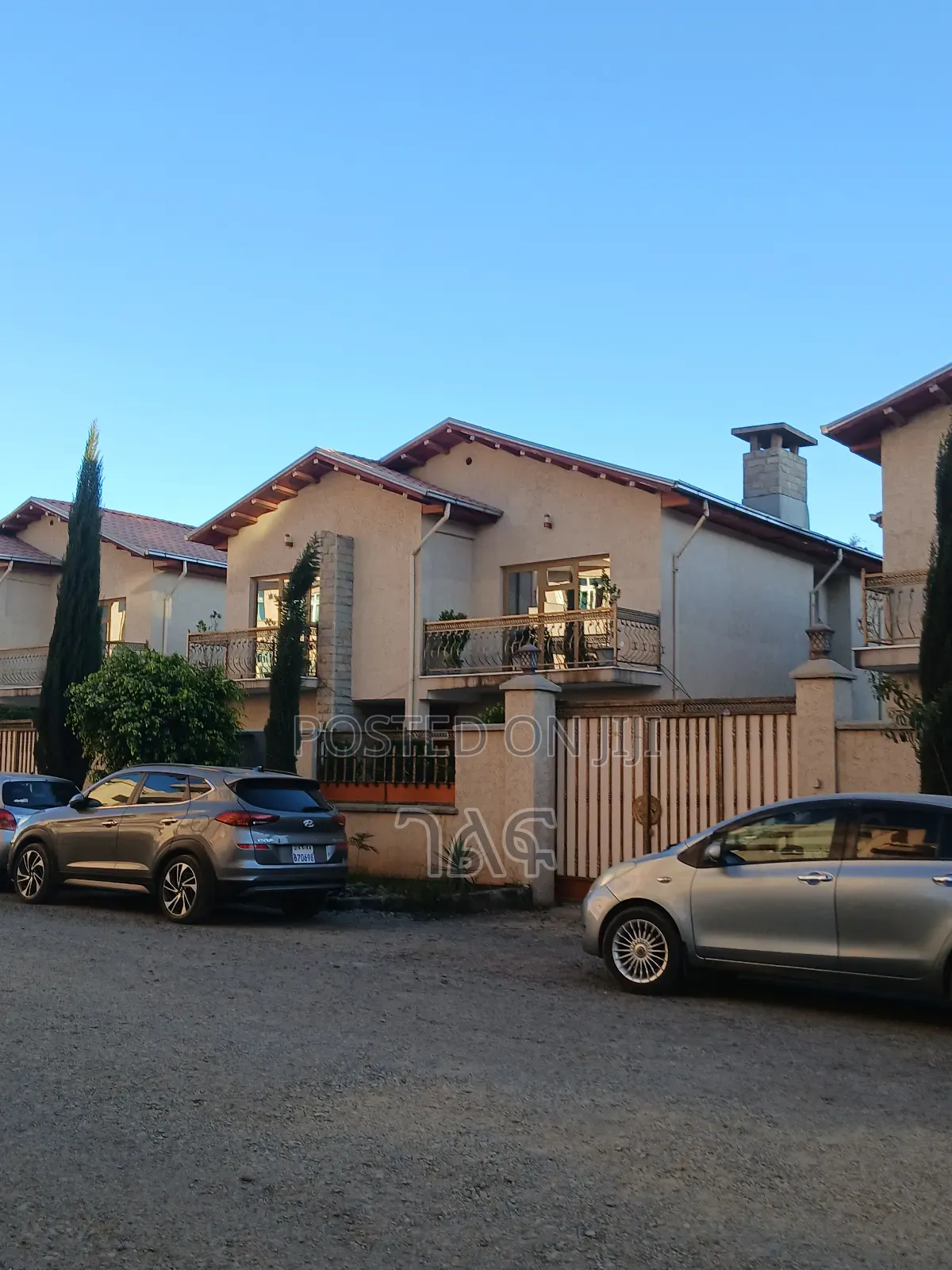 3bdrm House in 270 ካሬ G+1 አያት አካባቢ , Bole for sale