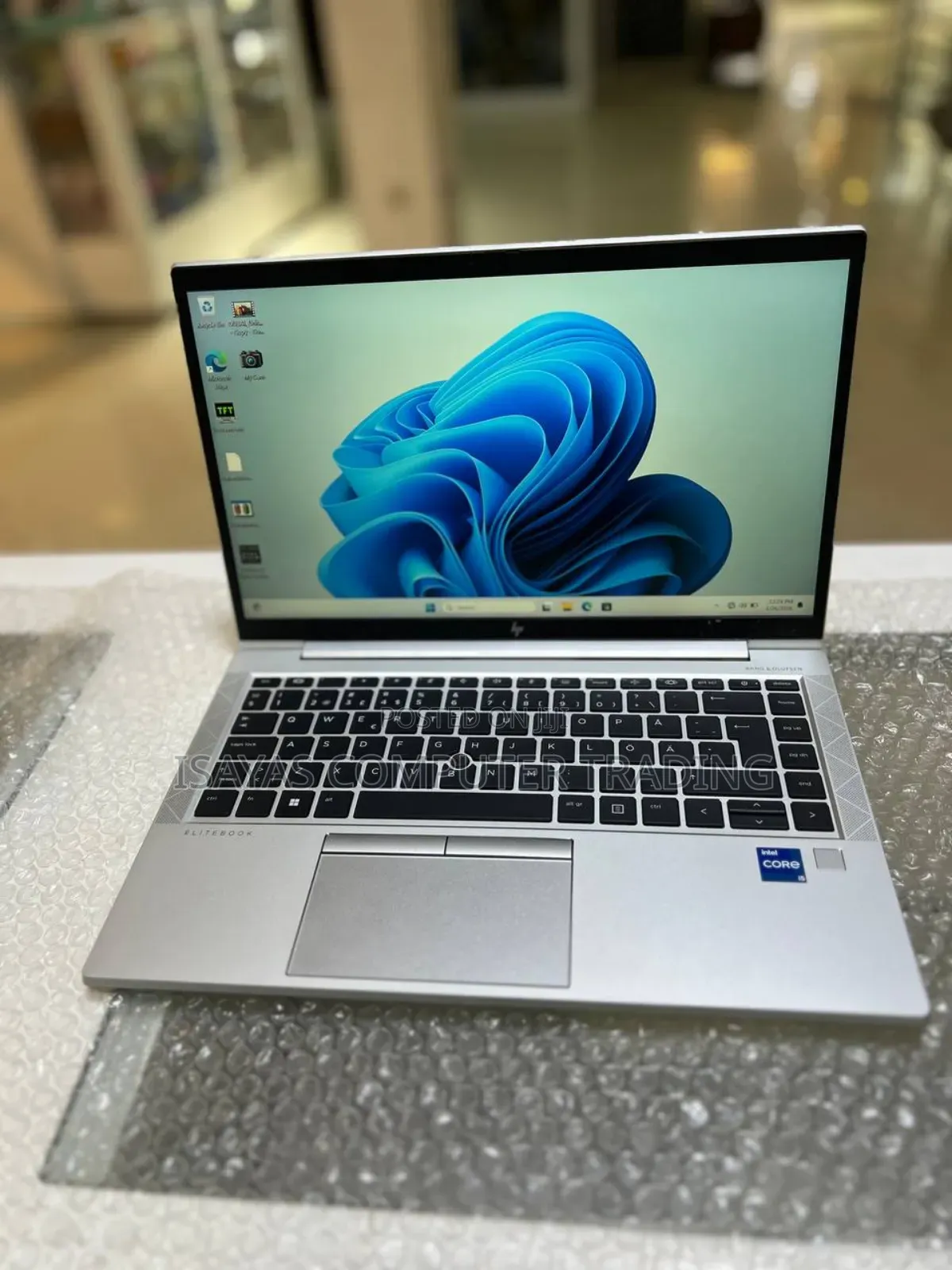 New Laptop HP EliteBook 840 G8 16GB Intel Core I5 SSD 512GB