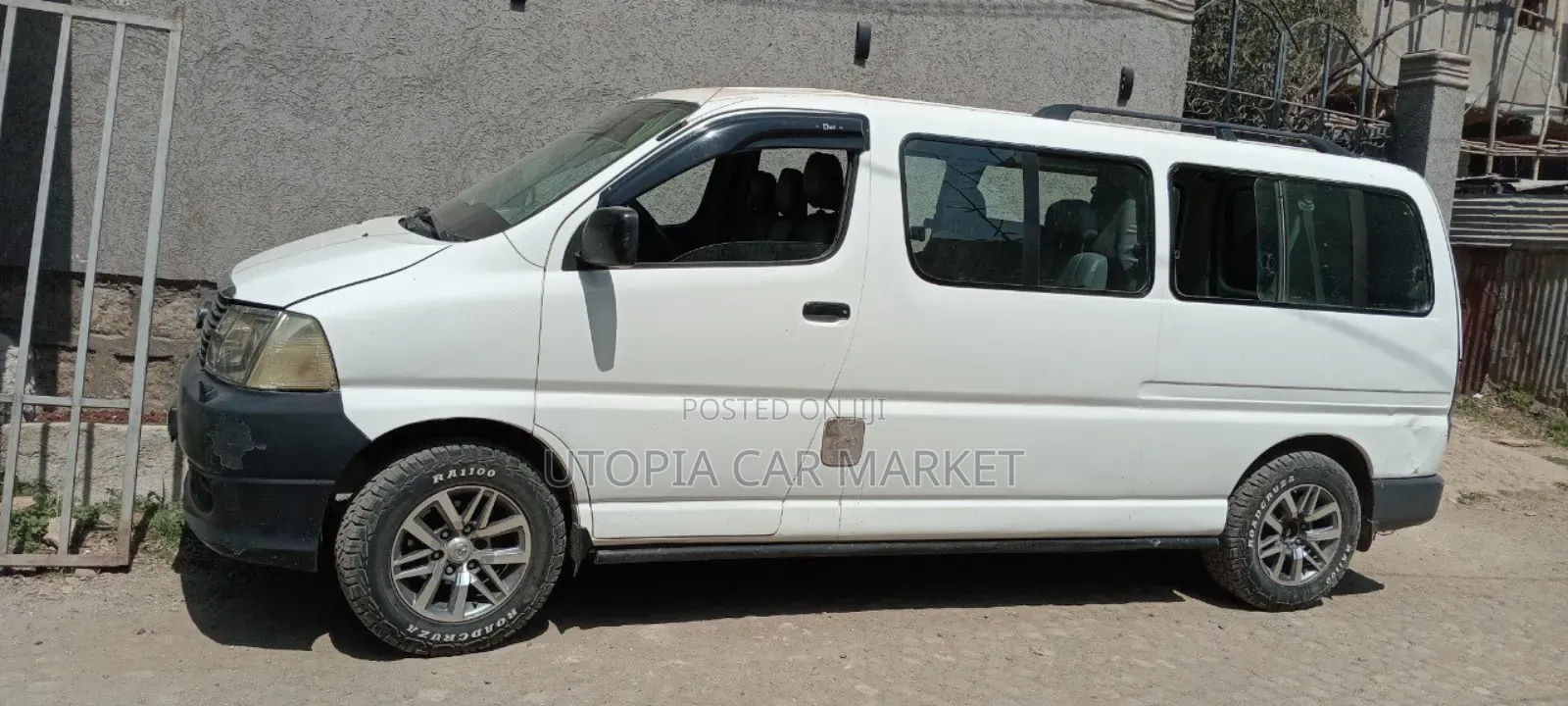 Toyota HiAce 2007 White