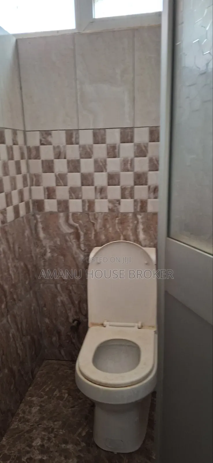 Urgent Office for Rent in Kasanchis Area 330sqm