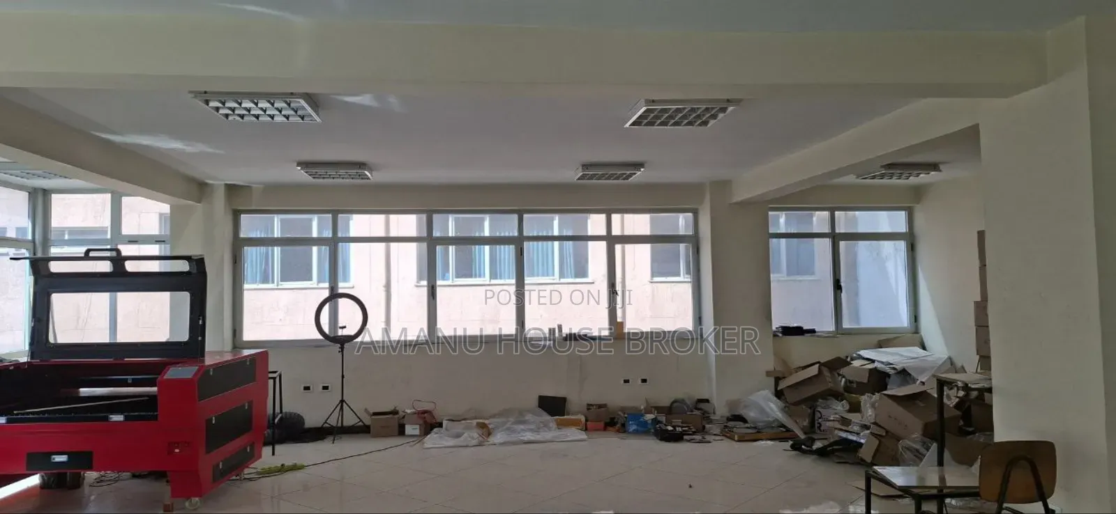 Urgent Office for Rent in Kasanchis Area 330sqm