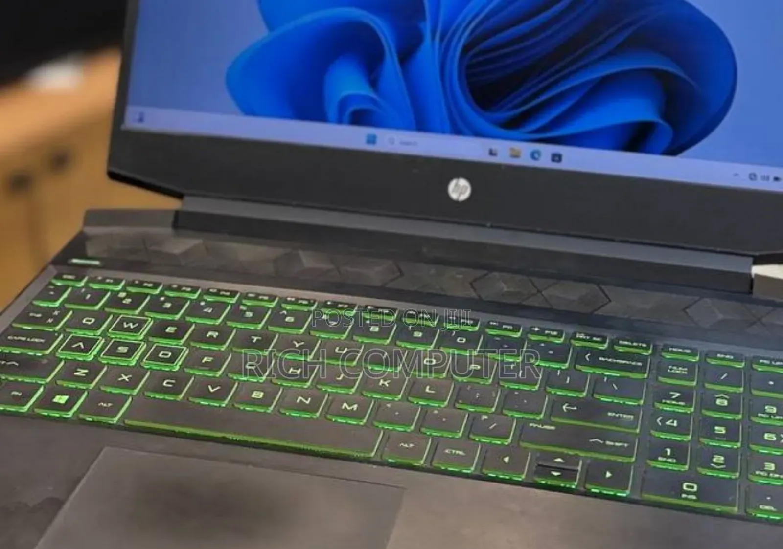 New Laptop HP Pavilion 15 16GB AMD Ryzen 7 SSD 256GB