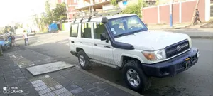 Toyota Land Cruiser 2012 White