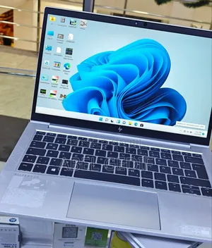 New Laptop HP EliteBook 835 G7 16GB AMD Ryzen 5 SSD 512GB