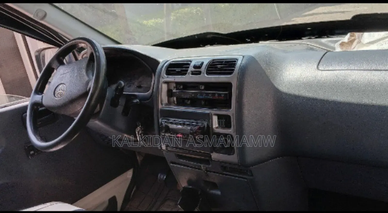 Toyota HiAce 2007 White