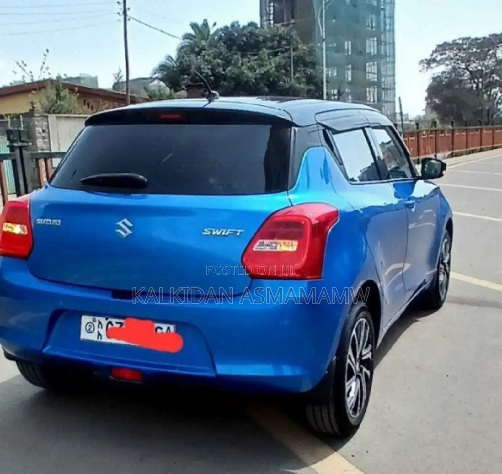 Suzuki Swift 2023 Blue