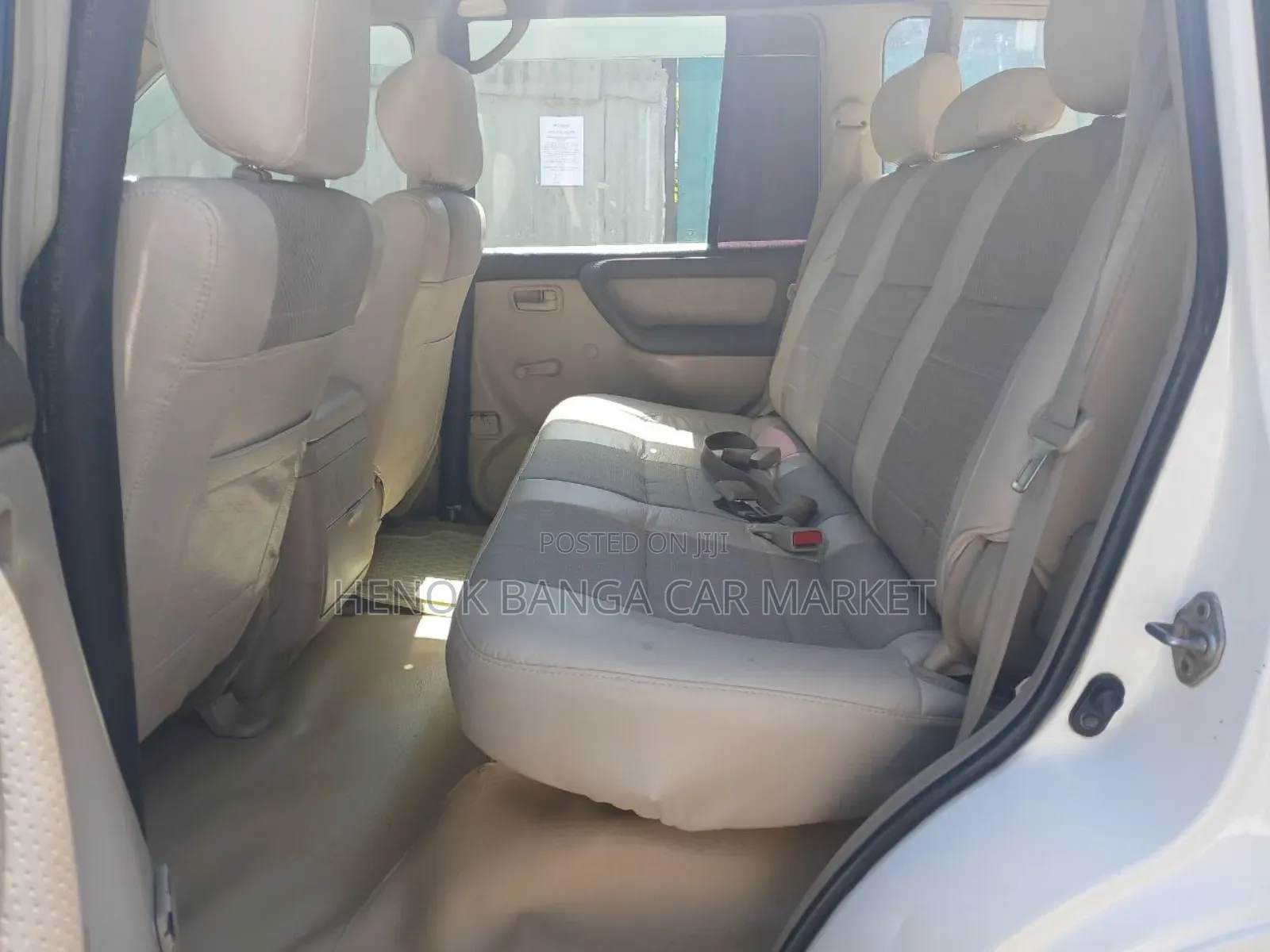 Toyota Land Cruiser 4x4 2004 White