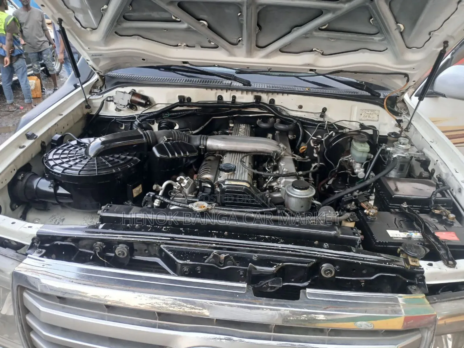 Toyota Land Cruiser 4x4 2004 White