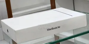 New Apple MacBook Air 2025 M4 13-Inch 16GB Apple M4 Pro SSD 256GB