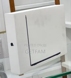 New Apple MacBook Air 2025 M4 13-Inch 16GB Apple M4 Pro SSD 256GB