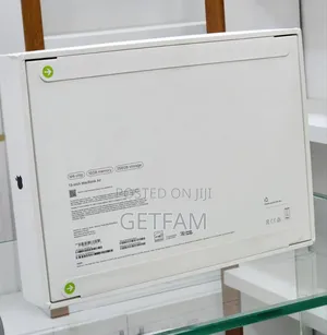 New Apple MacBook Air 2025 M4 13-Inch 16GB Apple M4 Pro SSD 256GB