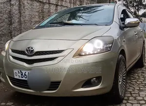 Toyota Yaris 2008 Gold