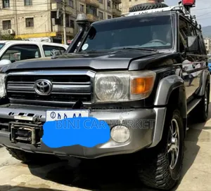 Toyota Land Cruiser 2014 Gray