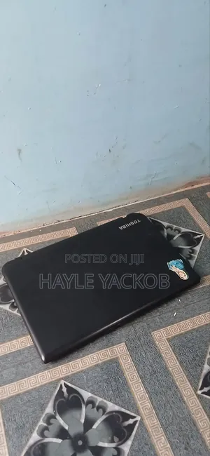 Laptop Toshiba Satellite C55 4GB Intel Core I3 HDD 512GB