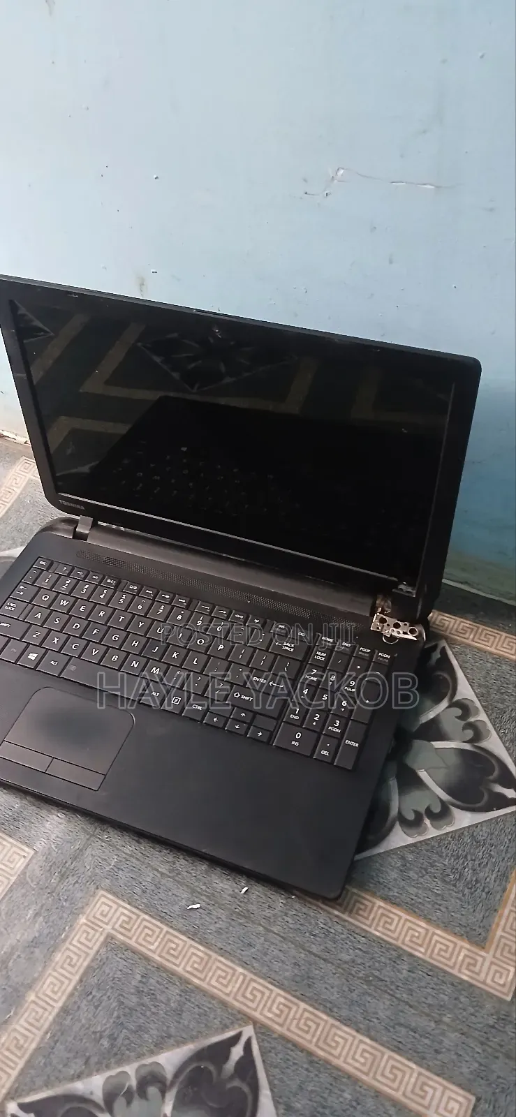 Laptop Toshiba Satellite C55 4GB Intel Core I3 HDD 512GB