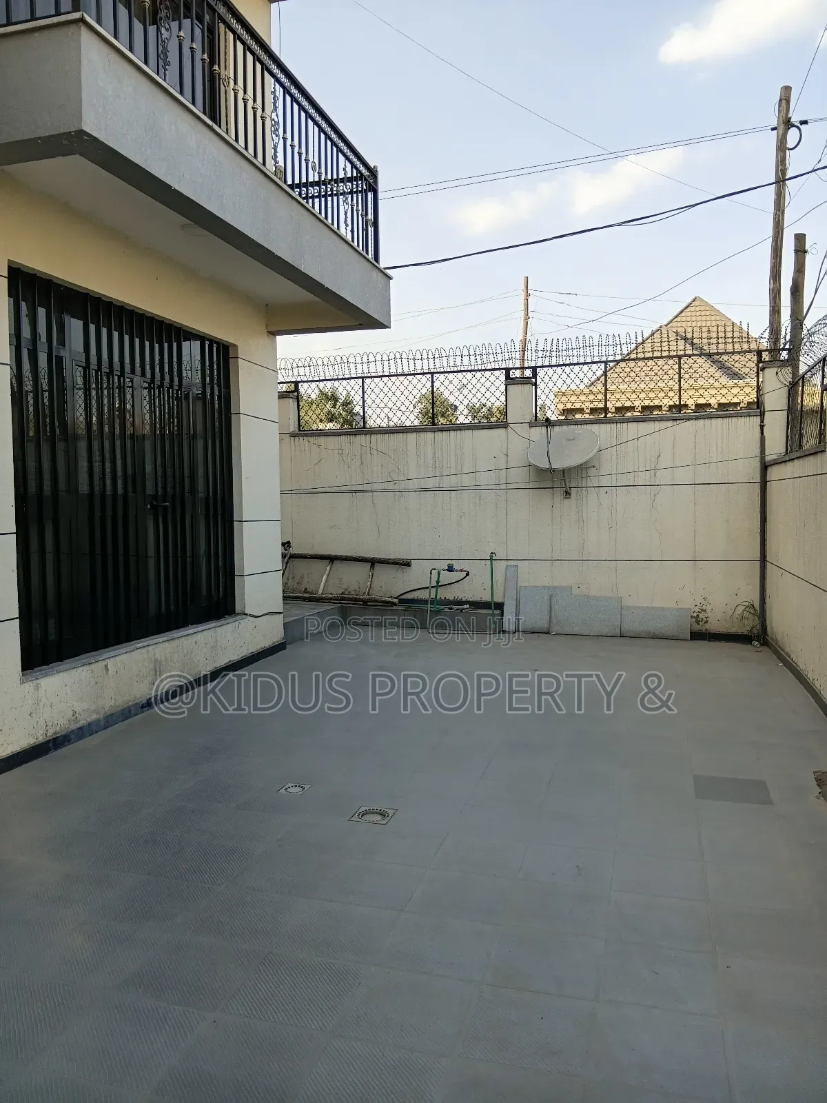 2bdrm Apartment in Nasswe Real State, Nifas Silk-Lafto for rent