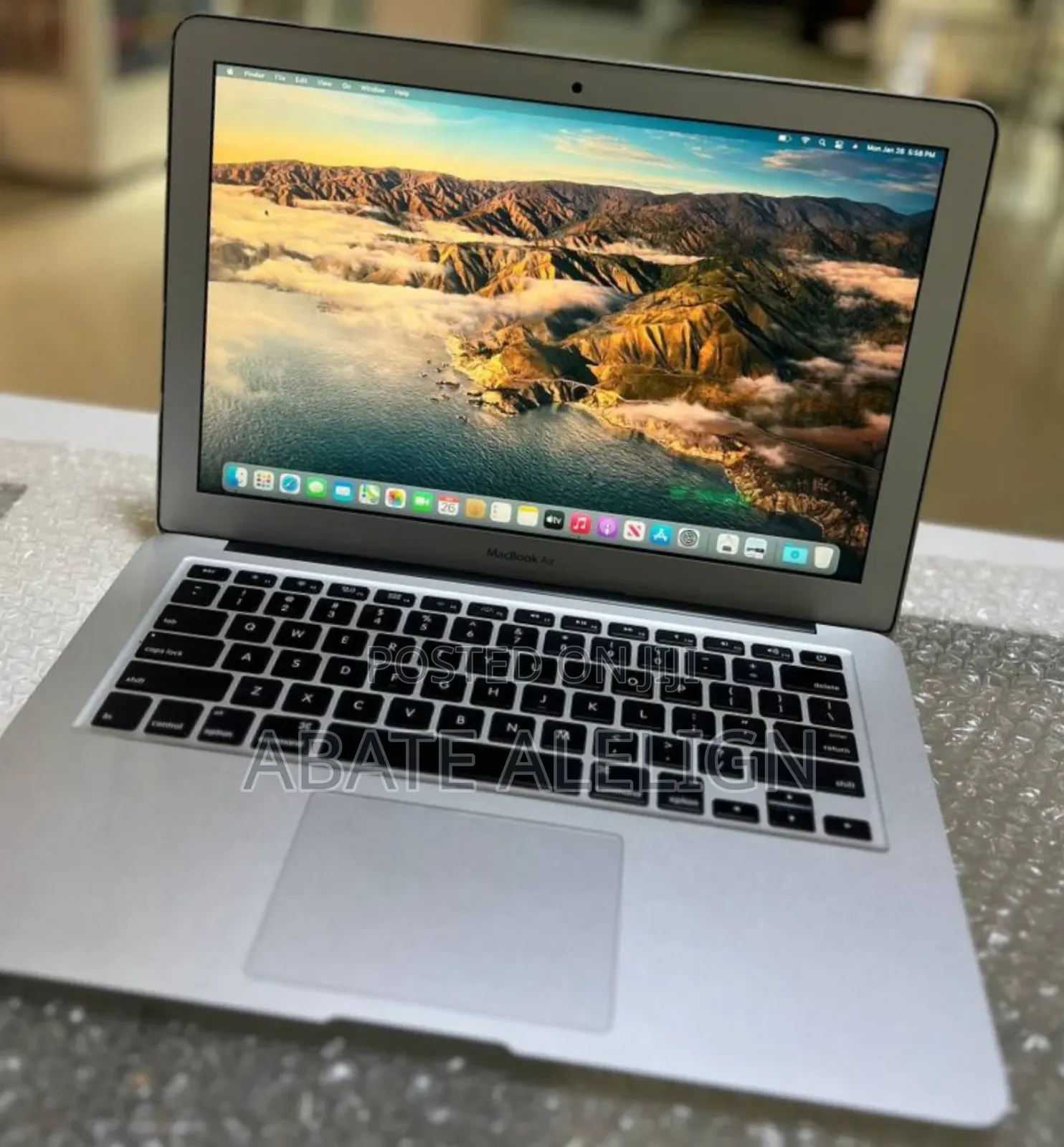 New Laptop Apple MacBook Air 2014 4GB Intel Core I5 SSD 256GB