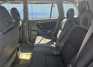 Toyota RAV4 Automatic 2003 Silver