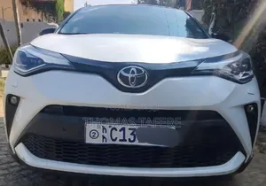 Toyota C-HR 2022 White