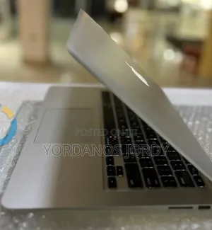 New Laptop Apple MacBook Air 2014 4GB Intel Core I5 SSD 256GB